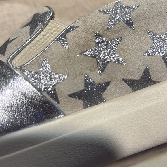 Vaneli Sport Odelet Silver Star Slip On Sneaker - Picture 8 of 9